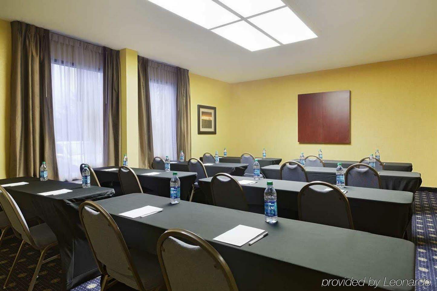 Hampton Inn Raleigh Cary Exterior foto